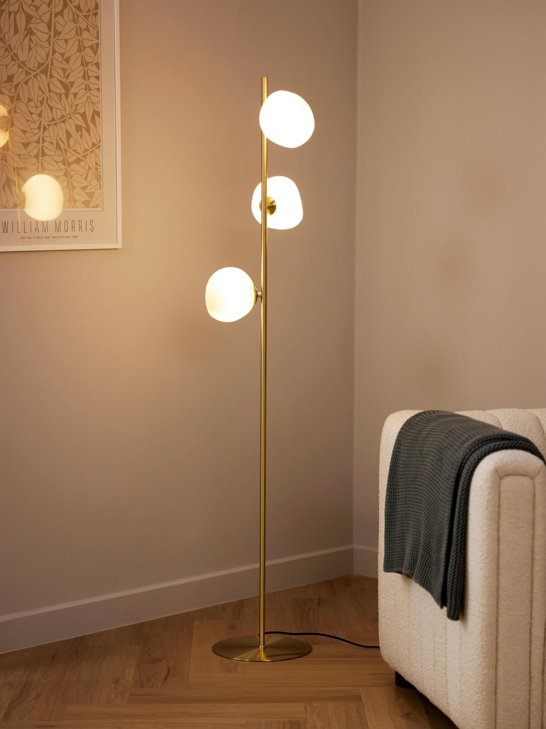 Dizzasco Opal Glass Floor Lamp