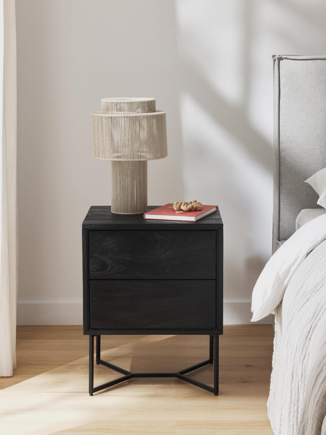 Bulgarograsso Mango Wood Bedside Table with Drawers