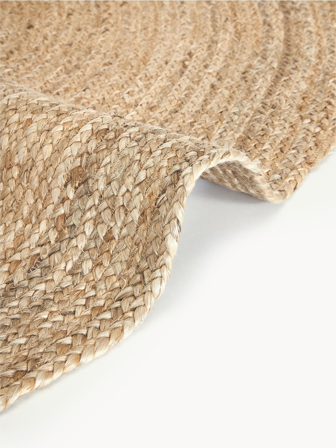 Bellara Round Handmade Jute Rug
