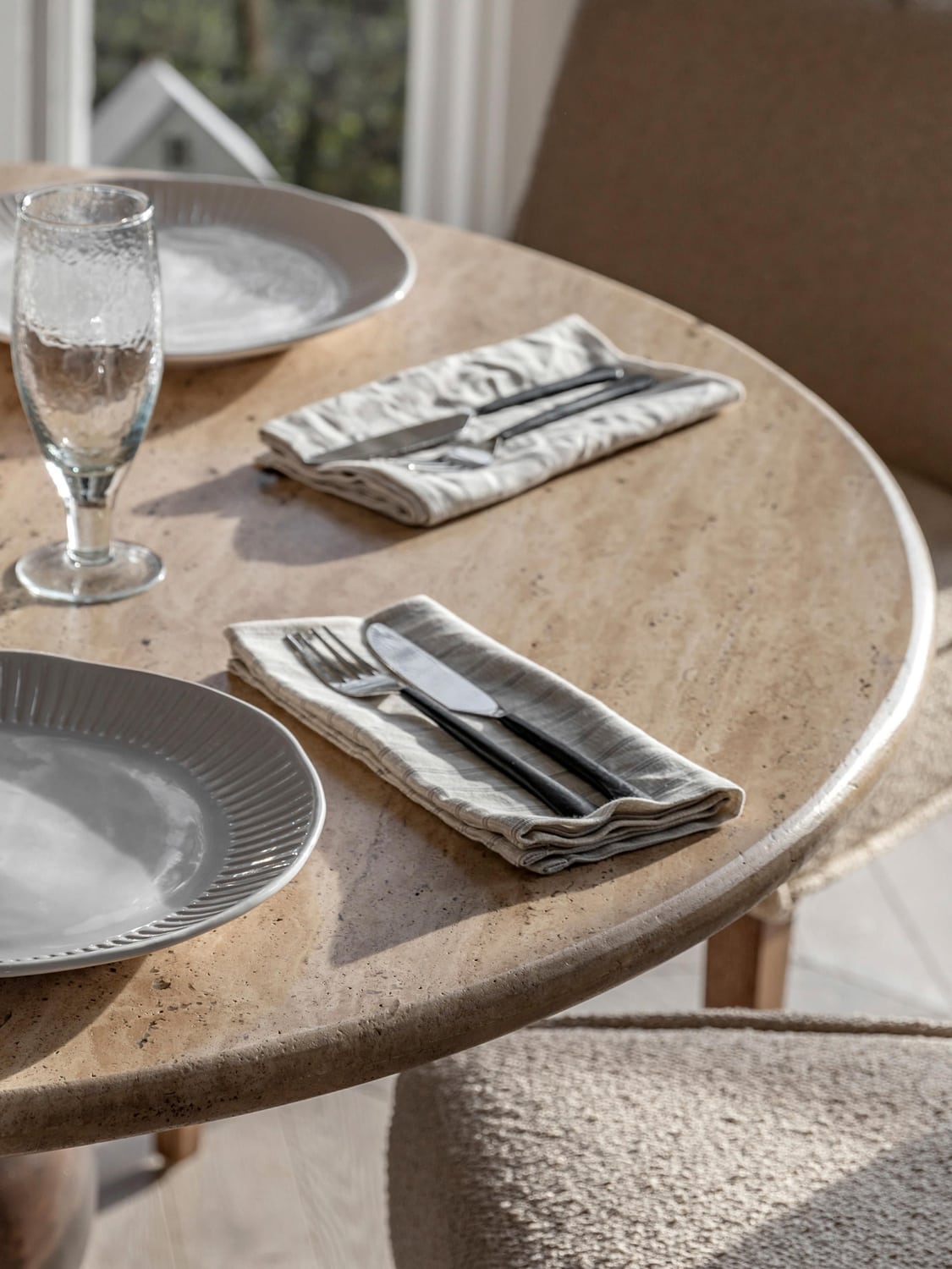 Delebio Round Dining Table with Travertine Table Top, Ø 110 cm