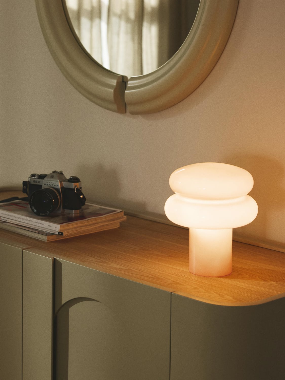 Cavallasca Small Opal Glass Table Lamp