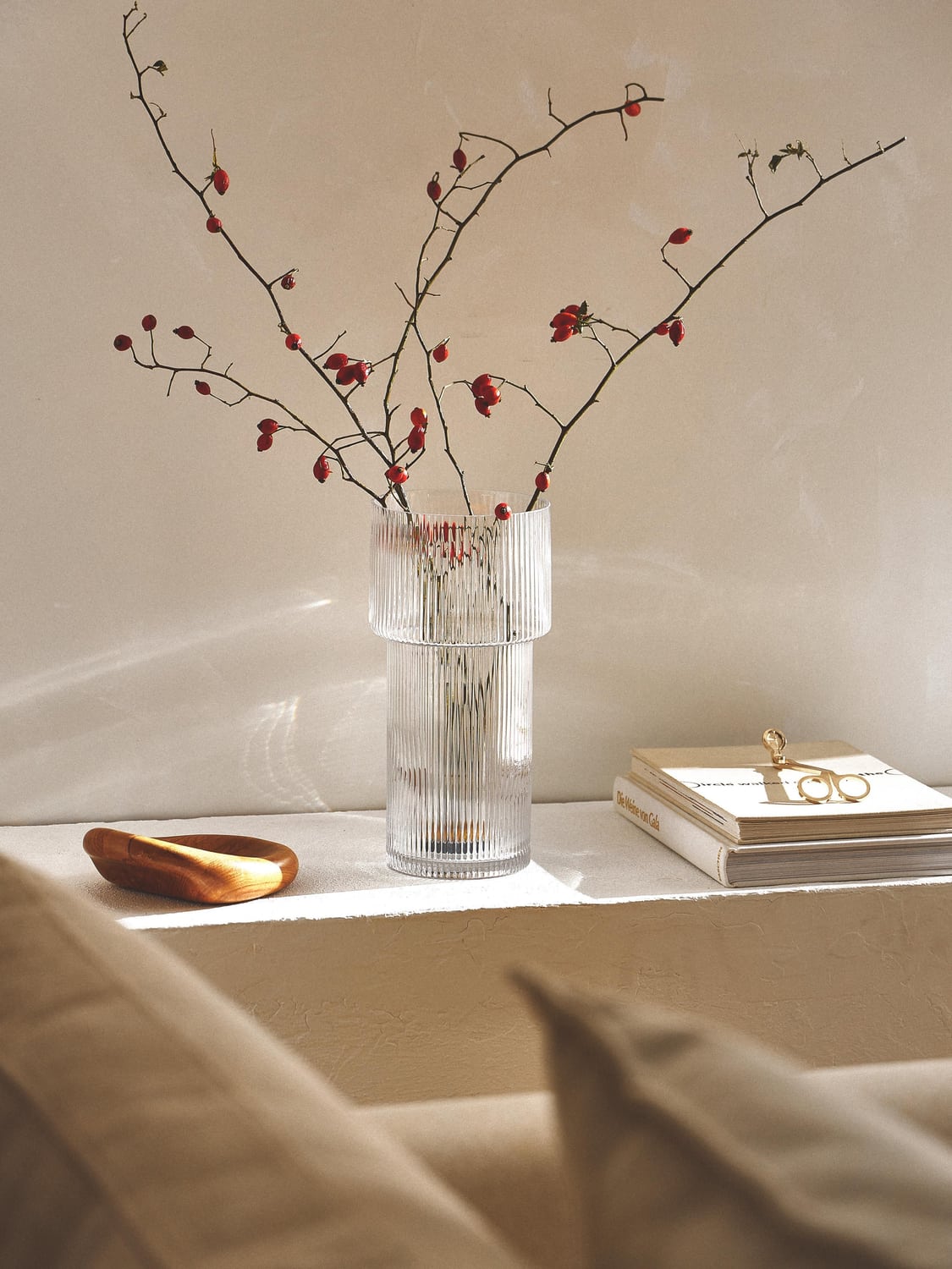Cademario Glass Vase with Ribbed Surface, H 30 cm
