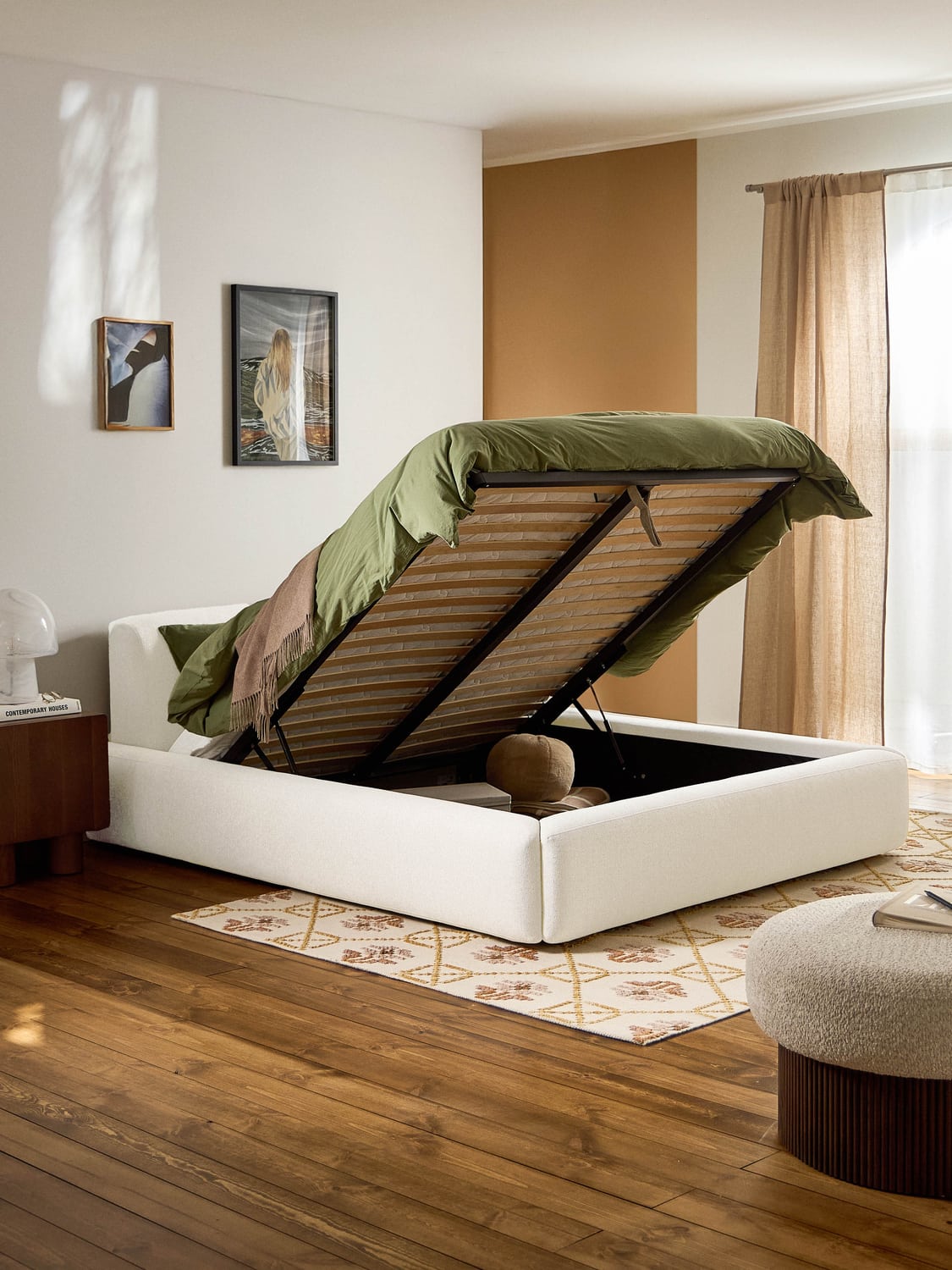 Gravedona Upholstered Bed with Storage