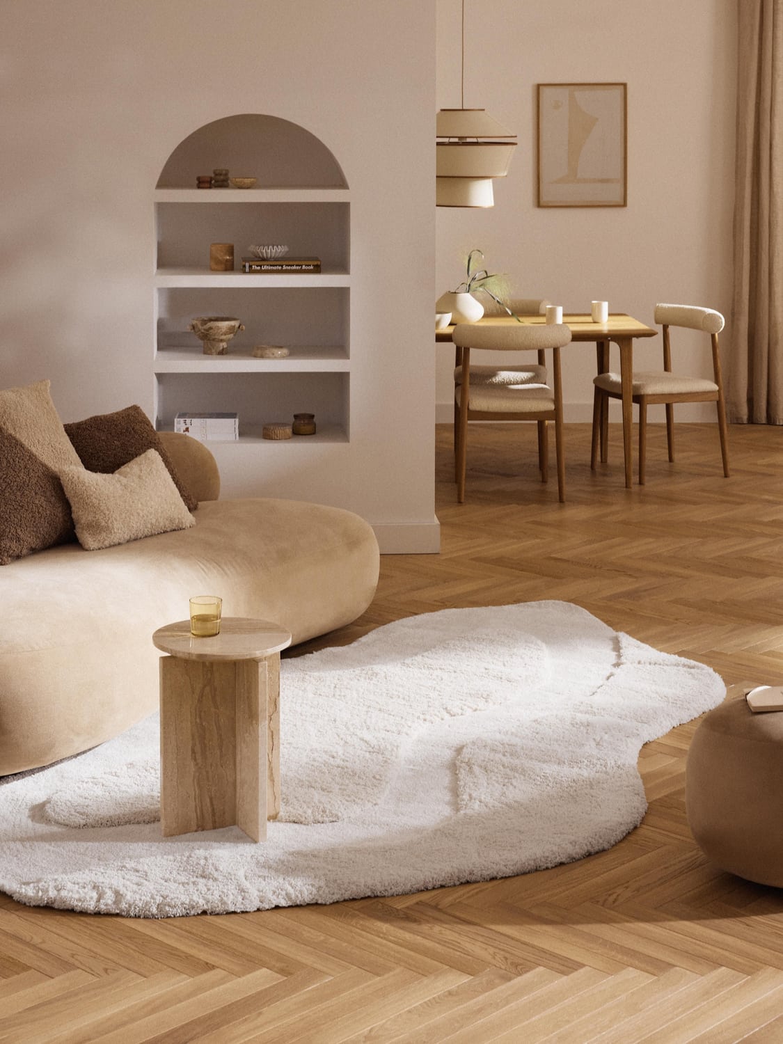 Dervio Organic-Shaped High-Low Rug