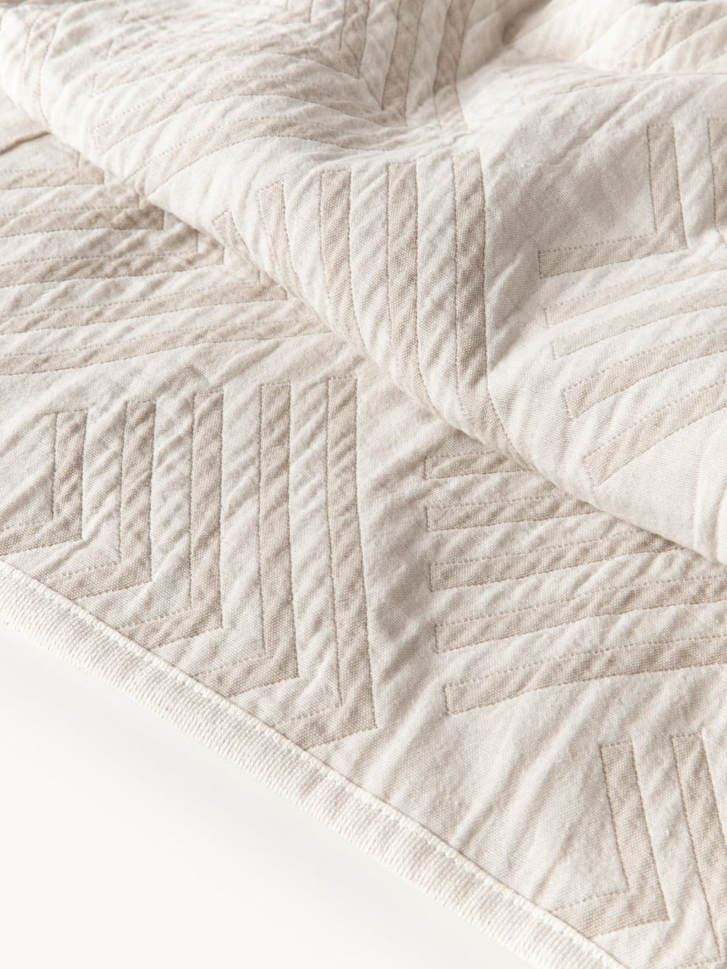 Grandate Jacquard Bedspread with Graphic Pattern