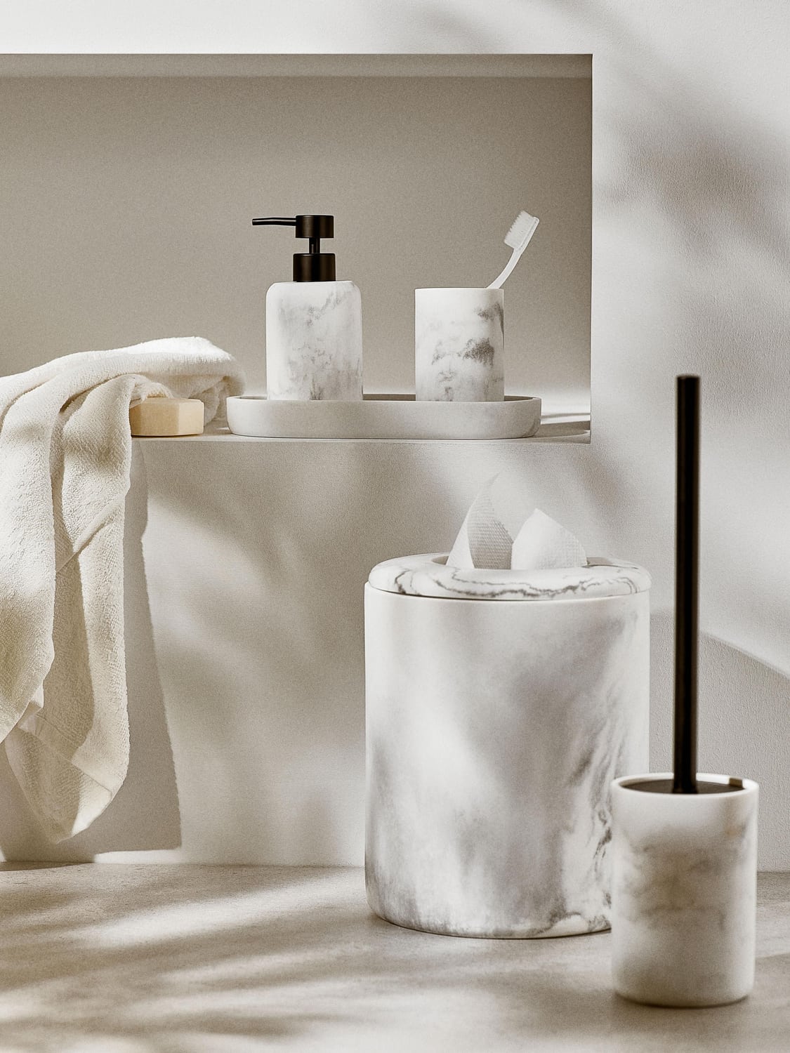 Albogasio Marble Effect Waste Bin