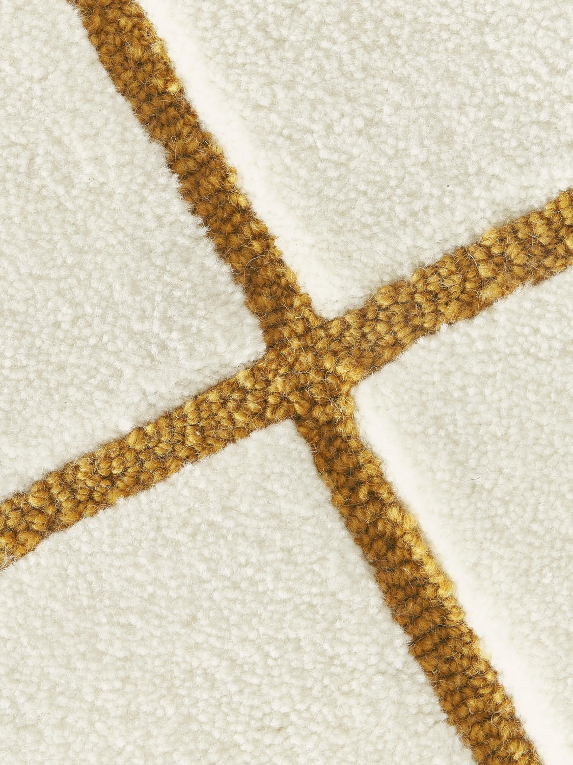 Pellio High-Low Wool Rug, Hand-Tufted