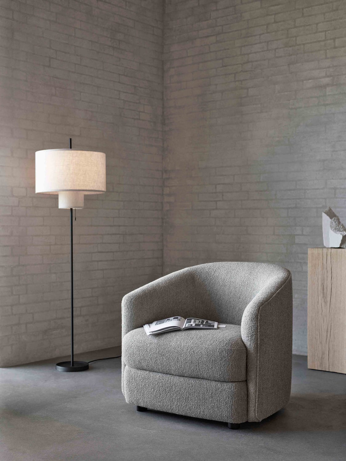 Veniano Floor Lamp
