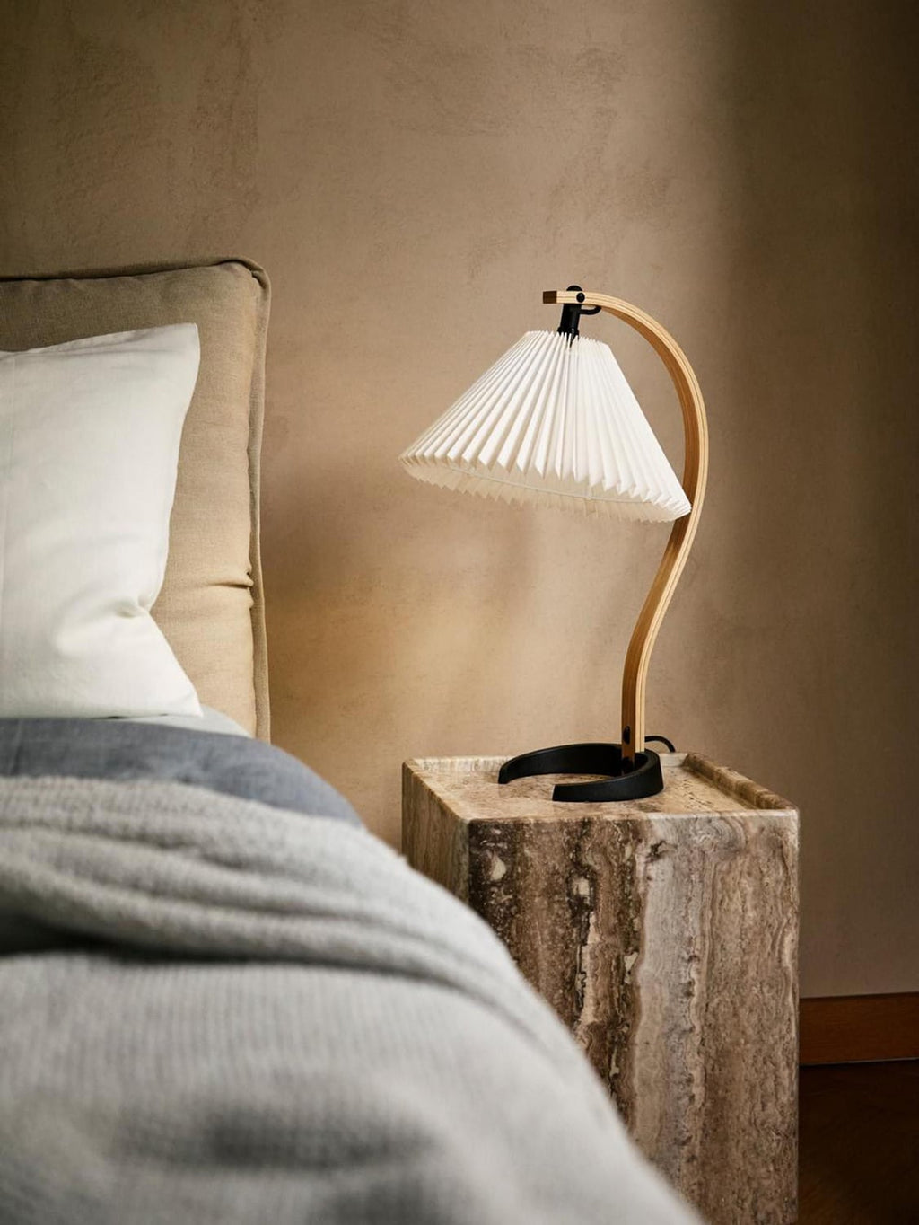 Ossuccio Large Table Lamp