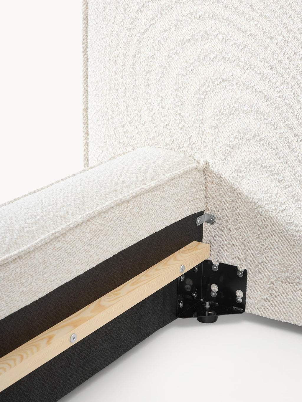 Tavordo Upholstered Bouclé Bed