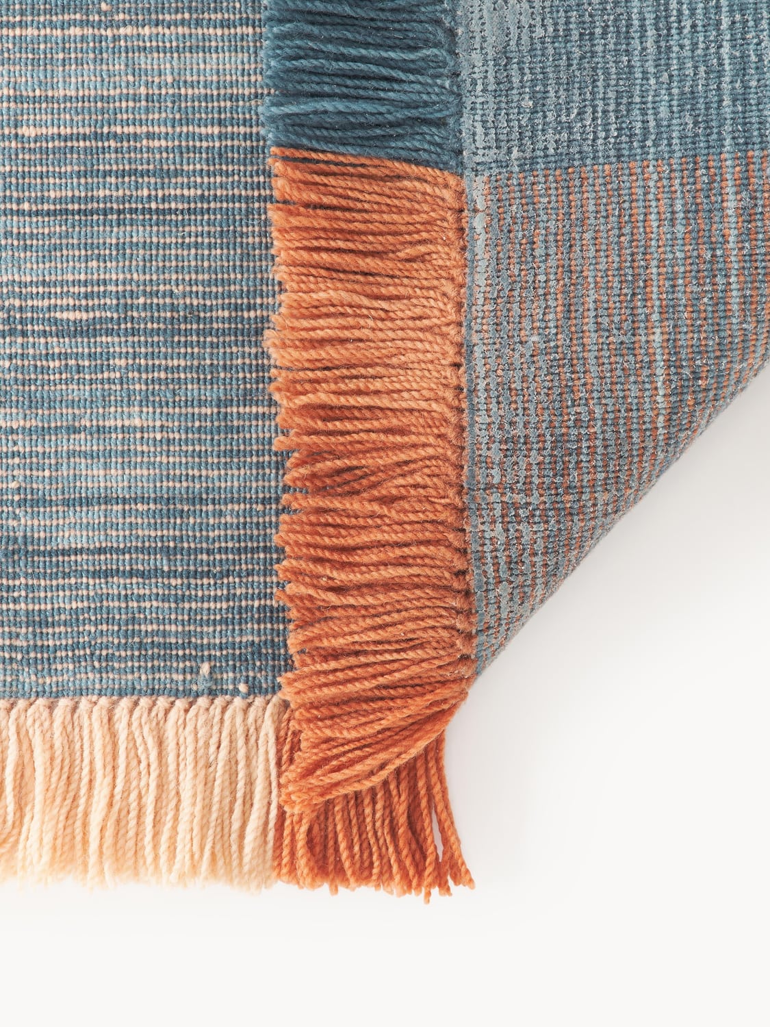 Mozzate Checked Wool Rug with Fringes