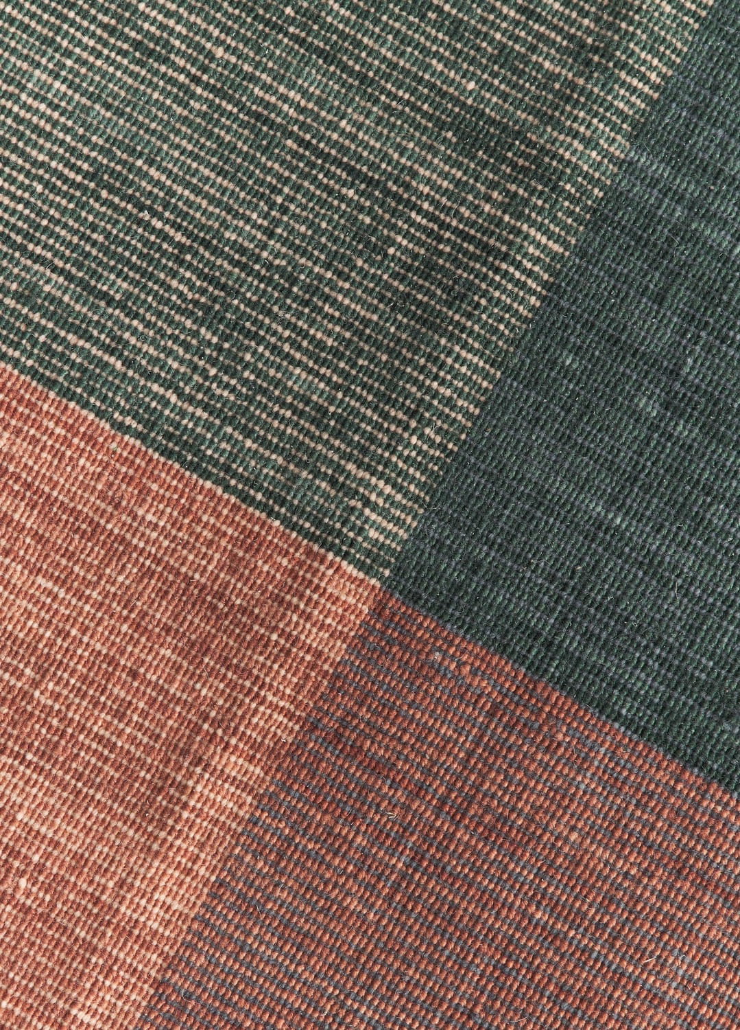 Mozzate Checked Wool Rug with Fringes