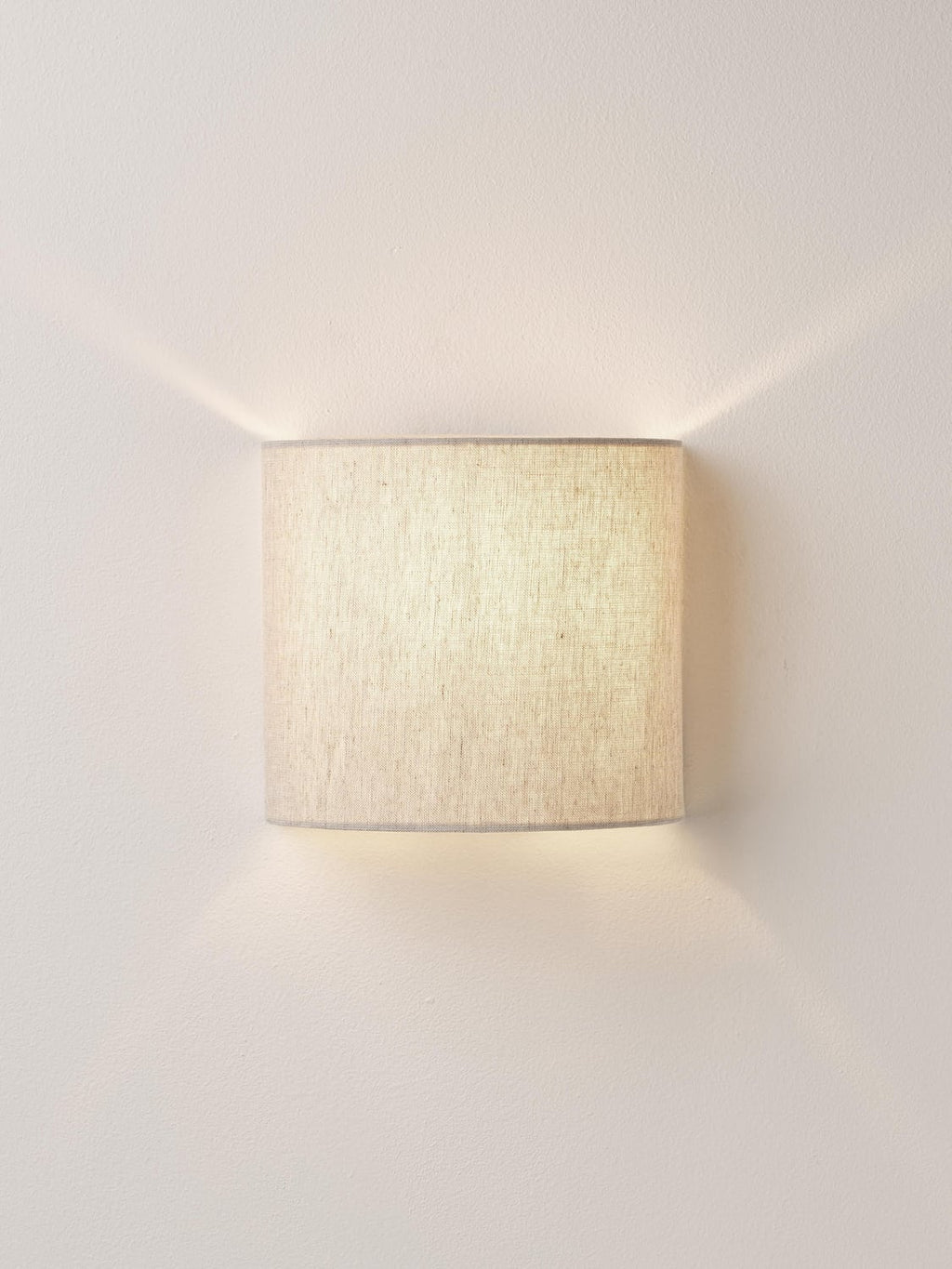 Argegno Linen Wall Lamp
