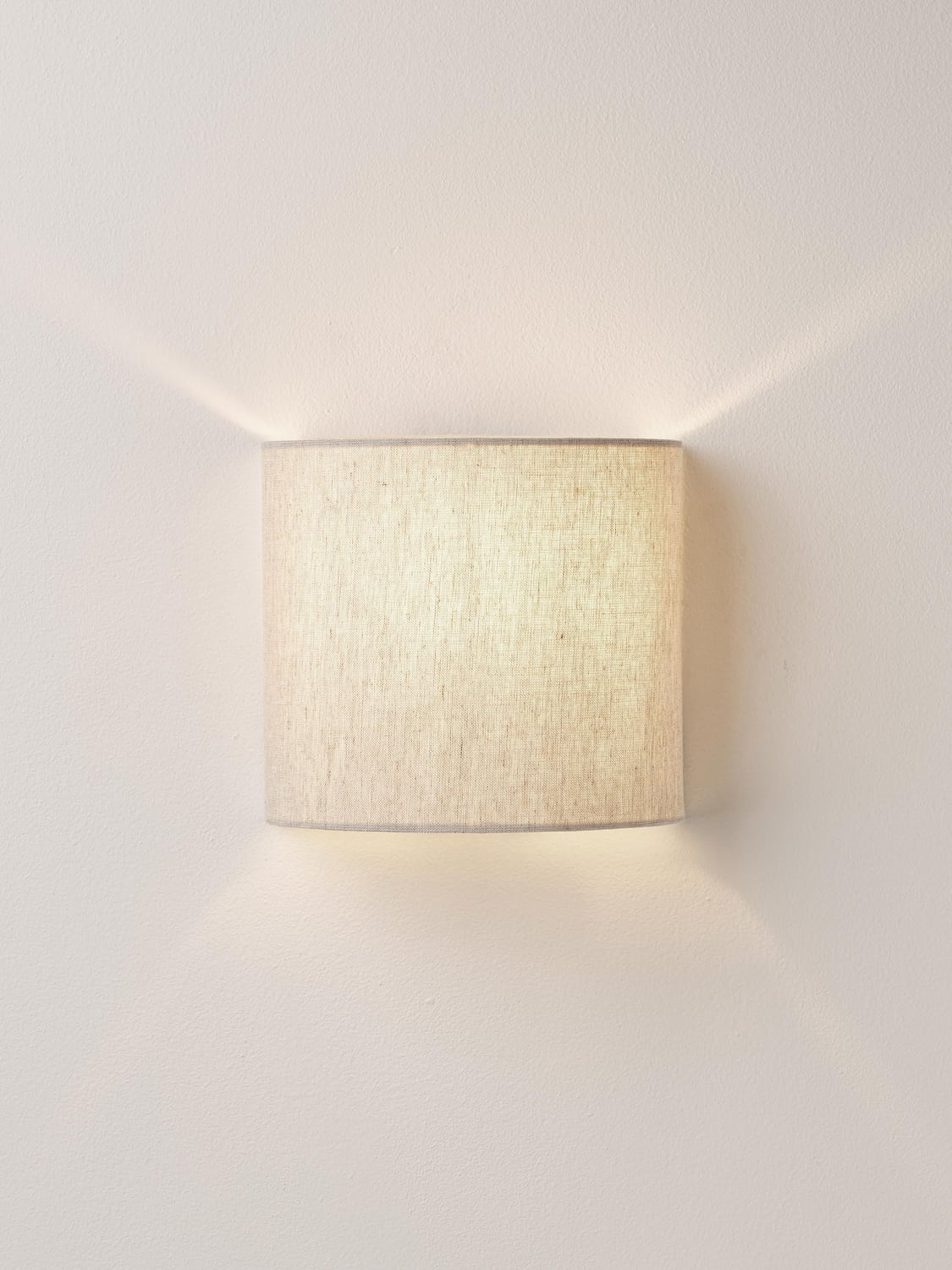 Argegno Linen Wall Lamp