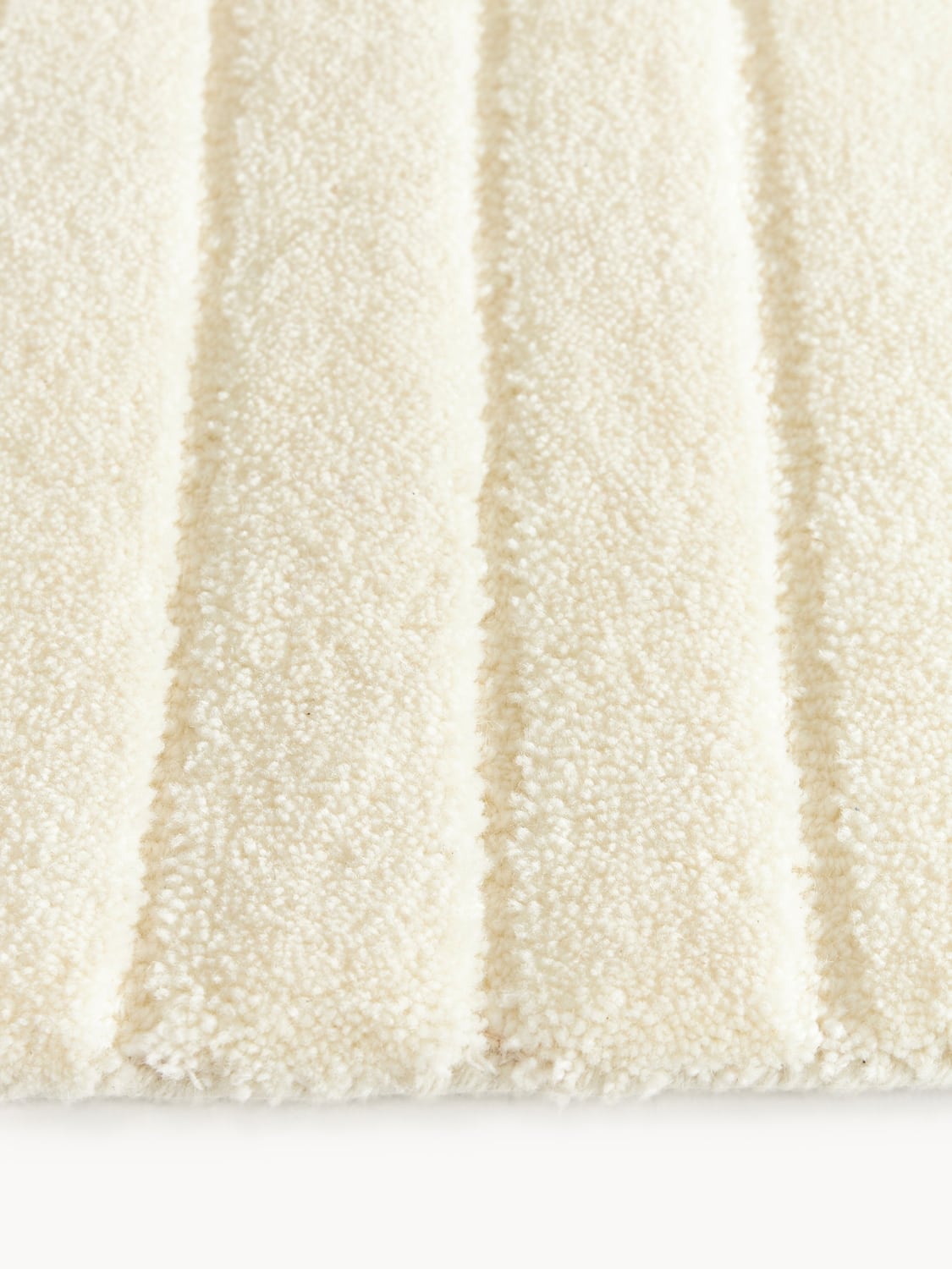 Anzano High-Low Wool Rug, Hand-Tufted