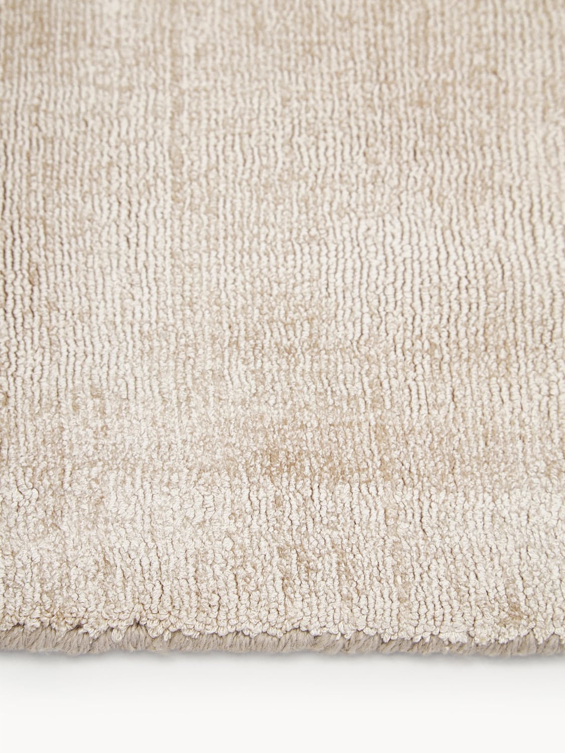 Erbanno Hand-Woven Viscose Rug