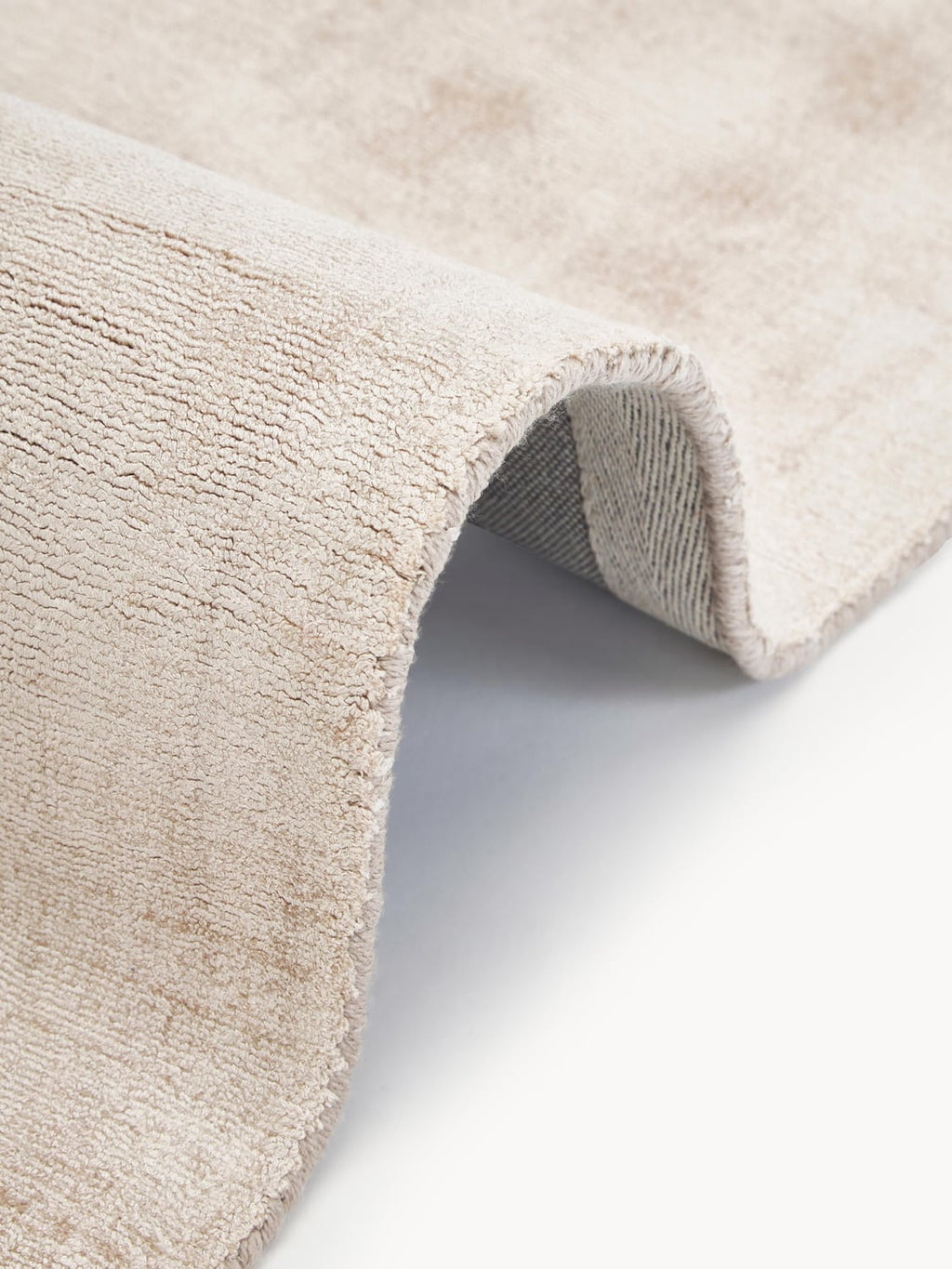 Erbanno Hand-Woven Viscose Rug