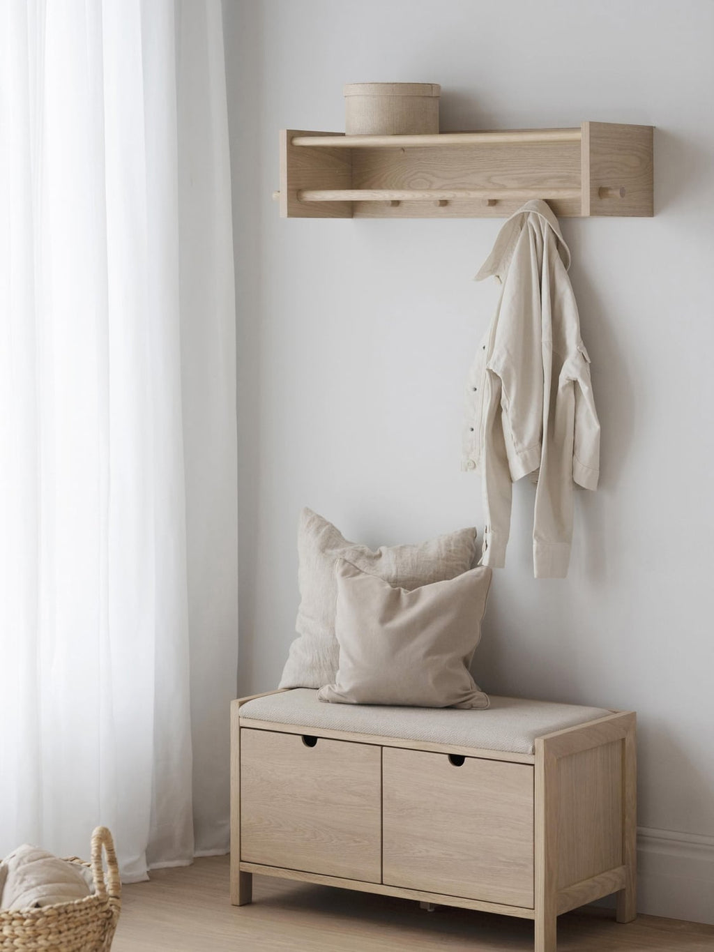 Cagno Upholstered Wooden Storage Bench