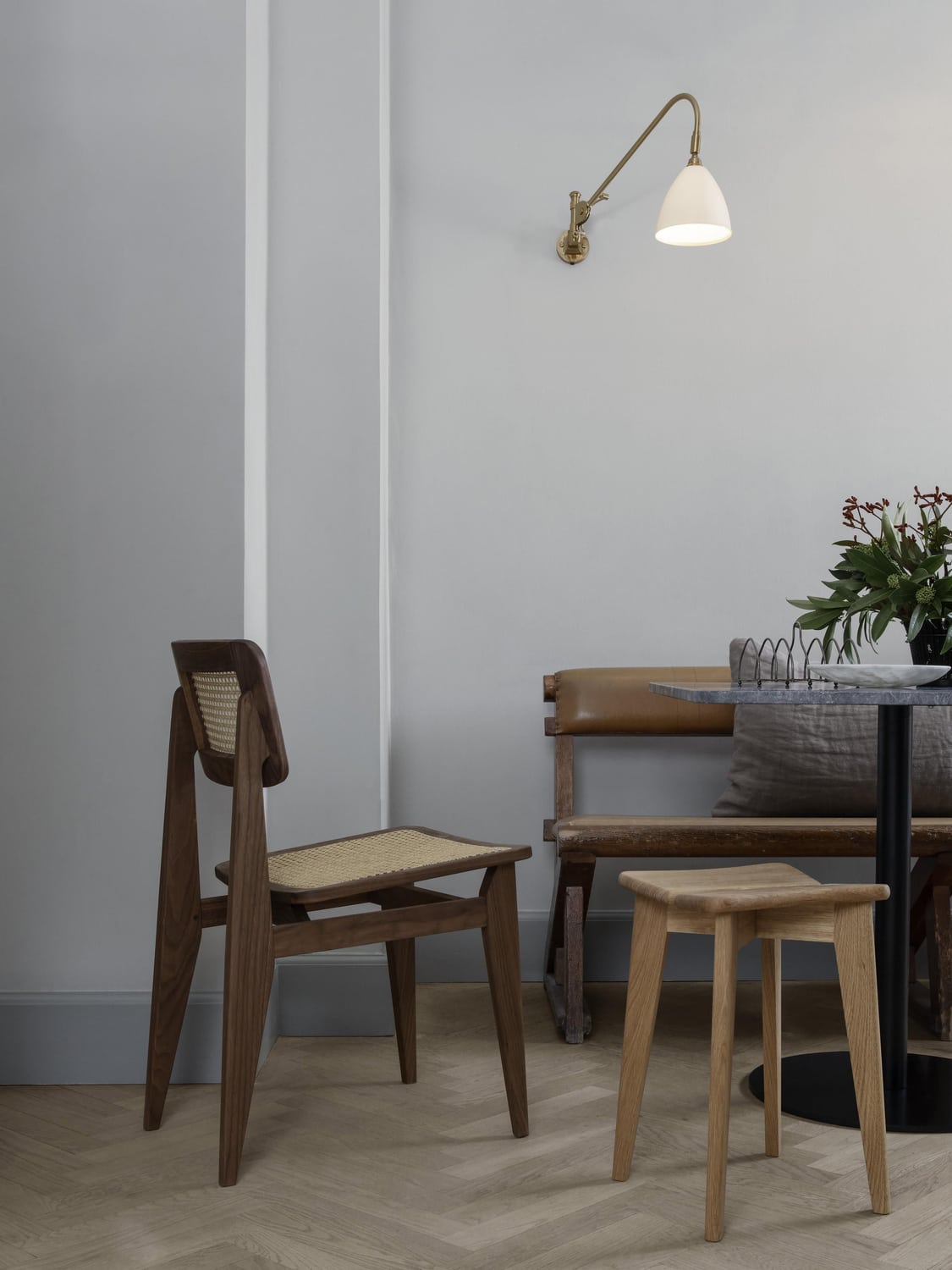 Vighizzolo C-Chair Walnut Wood Dining Chair with Viennese Wickerwork