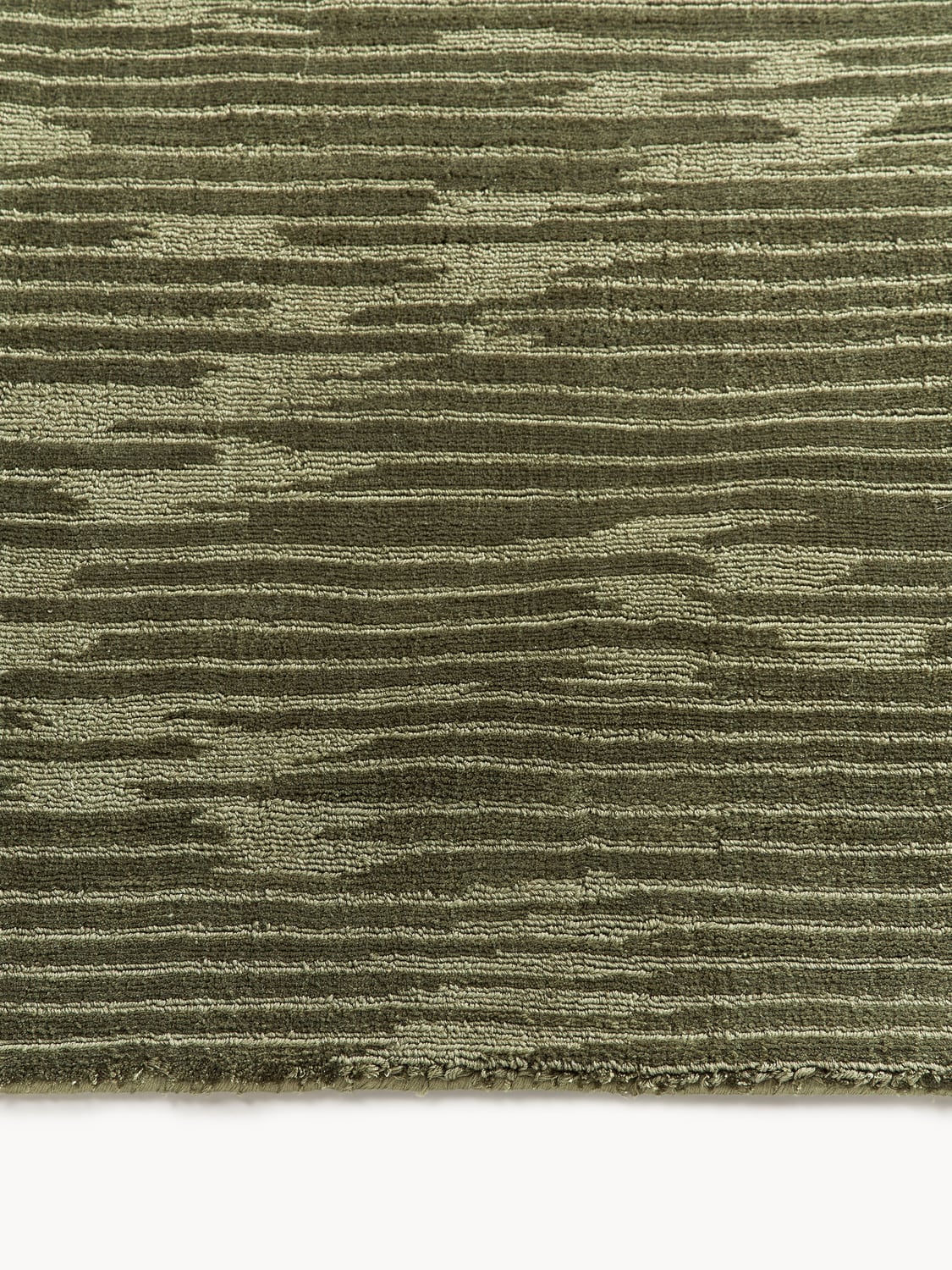 Cagno Hand-Woven Lyocell Rug