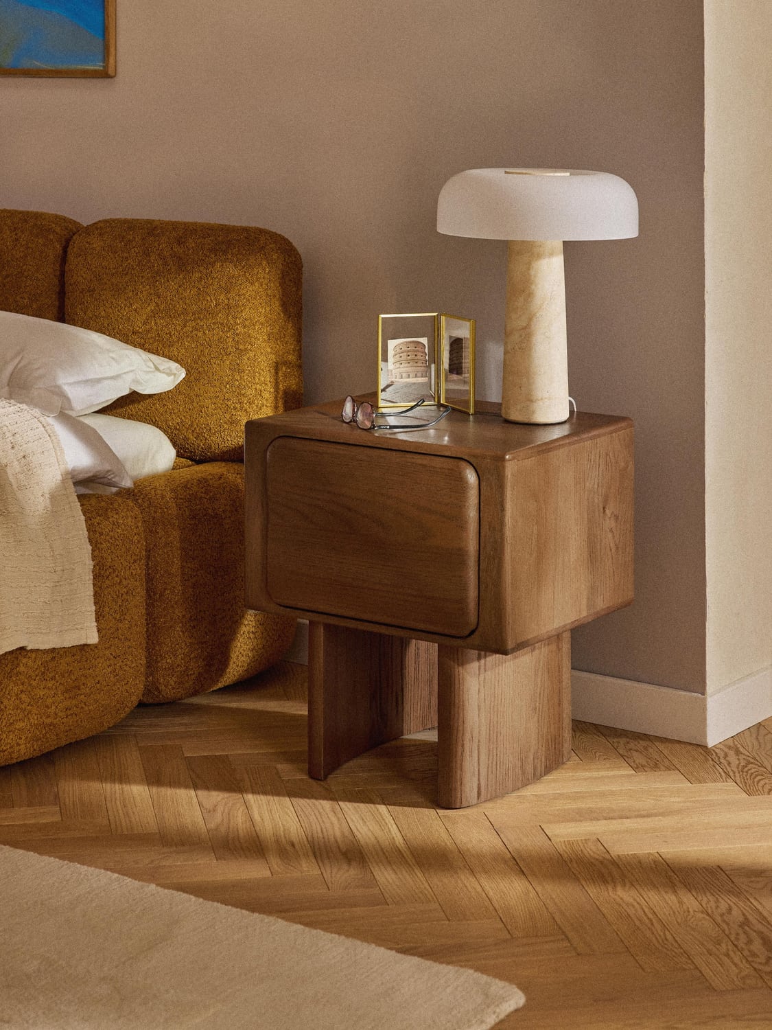 Rivolta Oak Wood Bedside Table