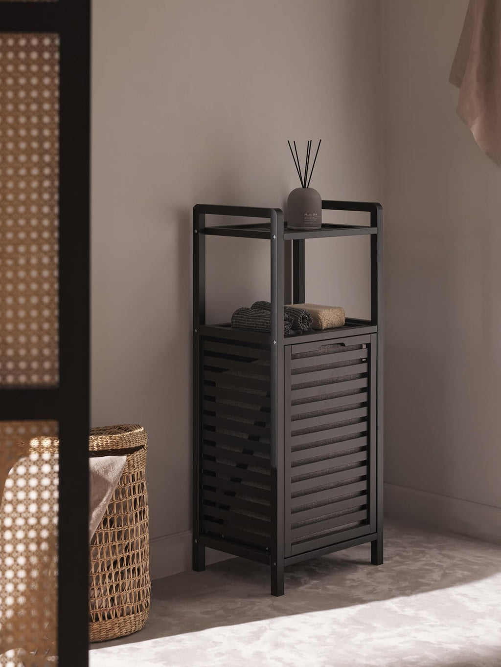 Ronago Bathroom Shelf with Laundry Basket