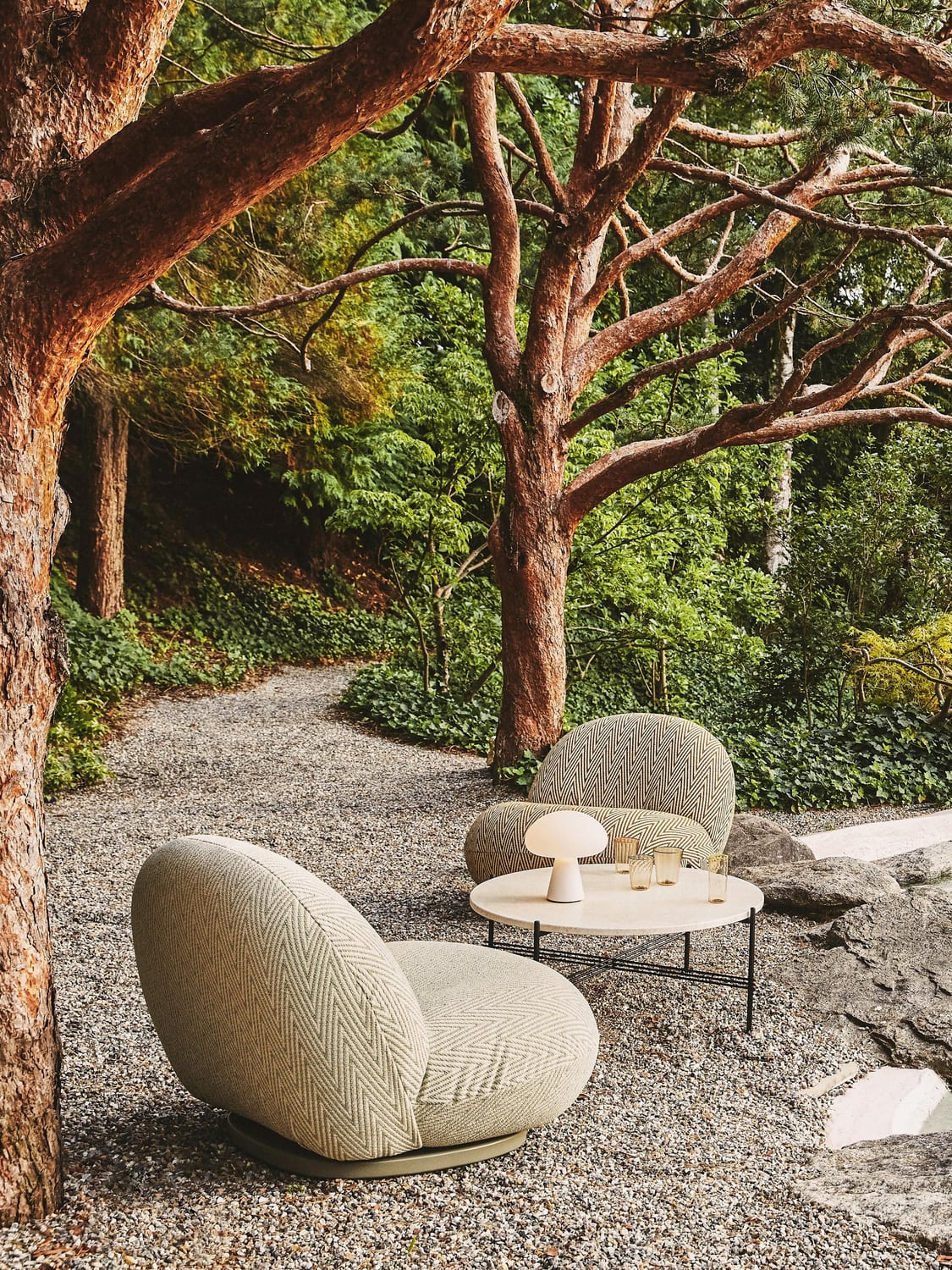 Colonno Swivel Garden Lounge Chair