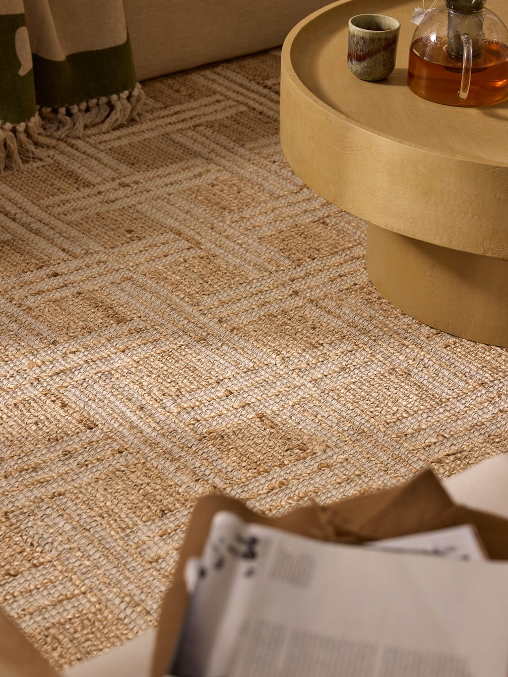 Ercole Handwoven Jute Rug with Fringes