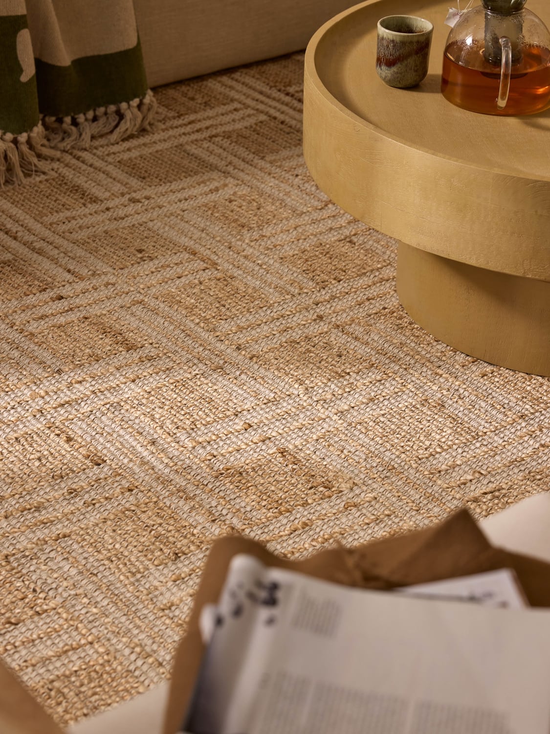 Ercole Handwoven Jute Rug with Fringes