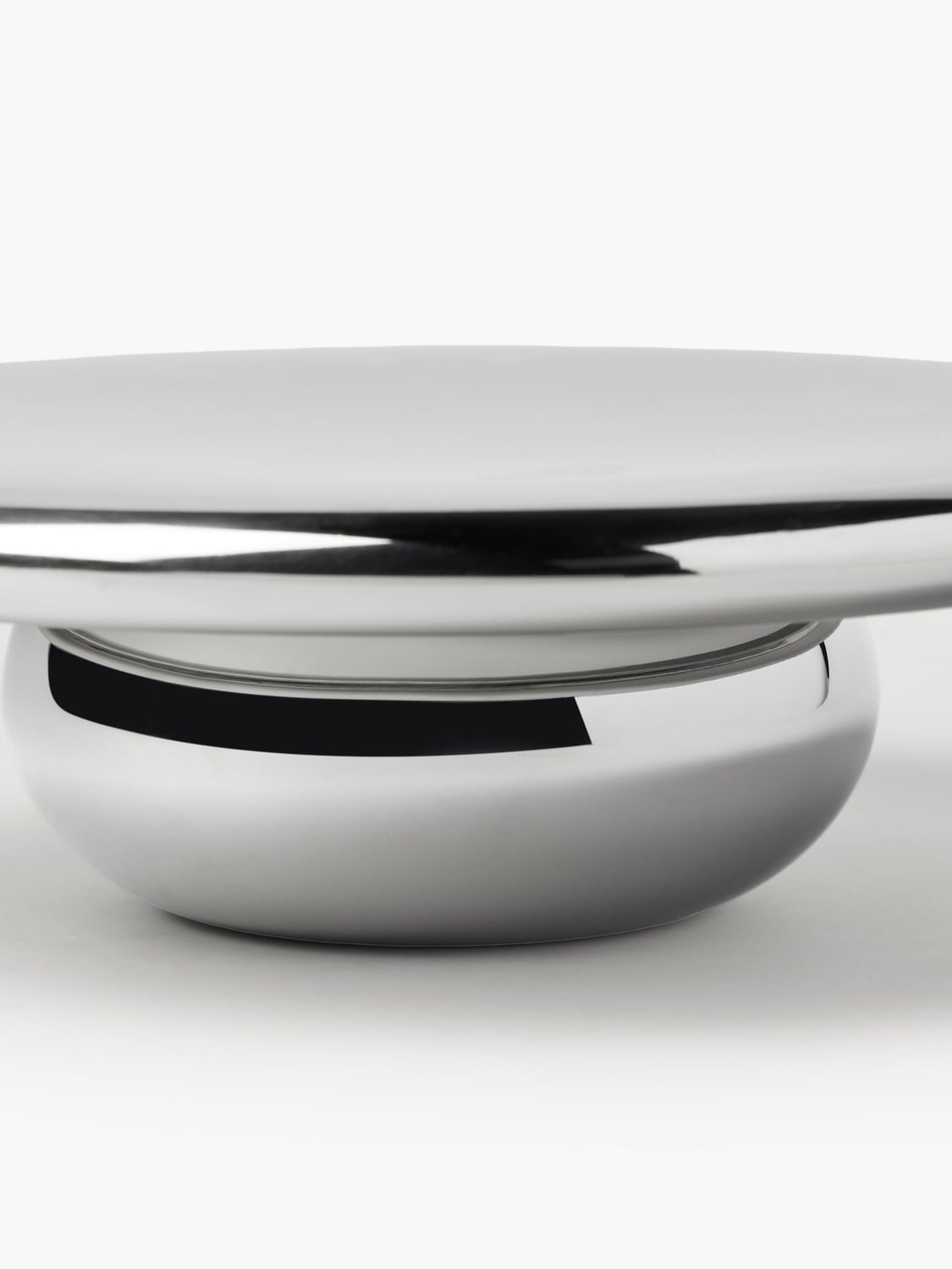 Vighizzolo Stainless Steel Cake Stand — available in several sizes