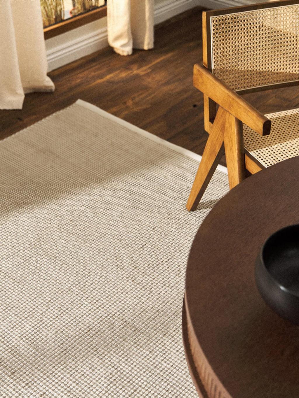 Guanzate Hand-Woven Wool Rug