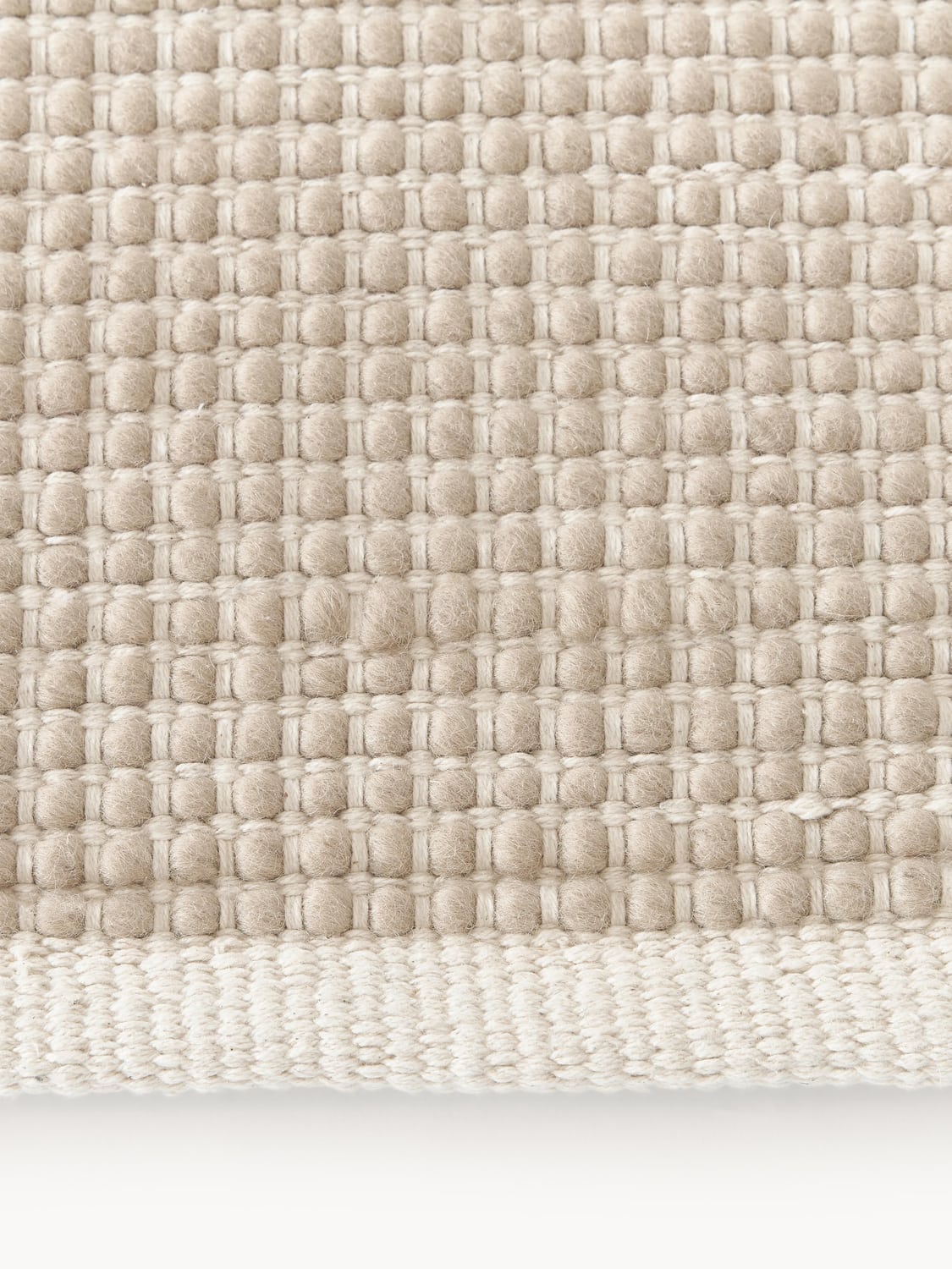 Guanzate Hand-Woven Wool Rug