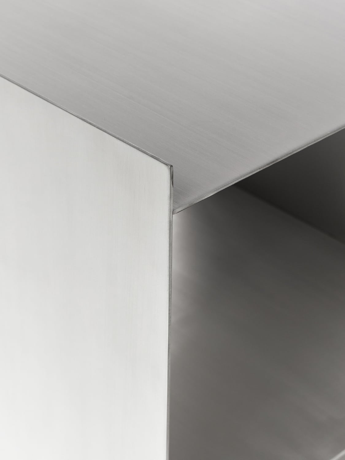 Limido Metal Bedside Table